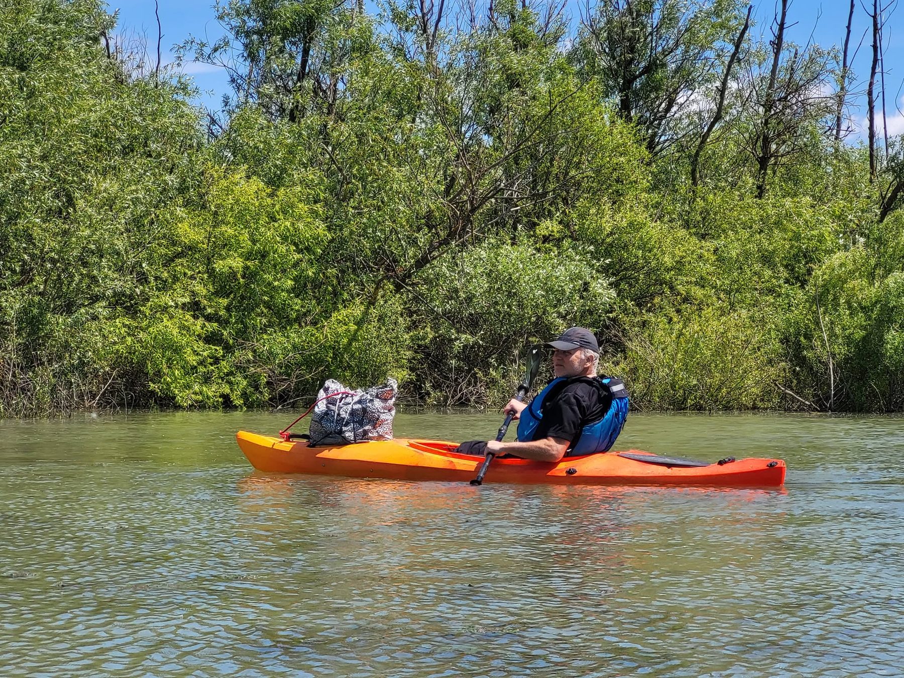 Glide 9.5 on the water during a recreational outing