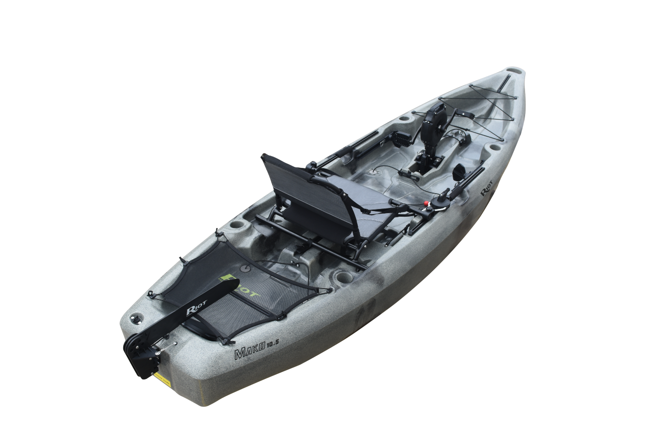 Riot Mako 10.5 in Camo, three-quarter rear angle