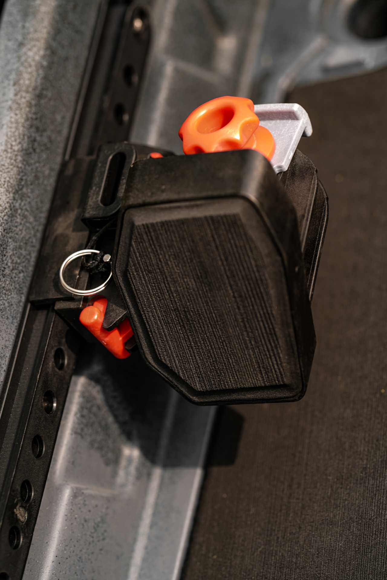 FreeFlow foot braces with new locking mechanism