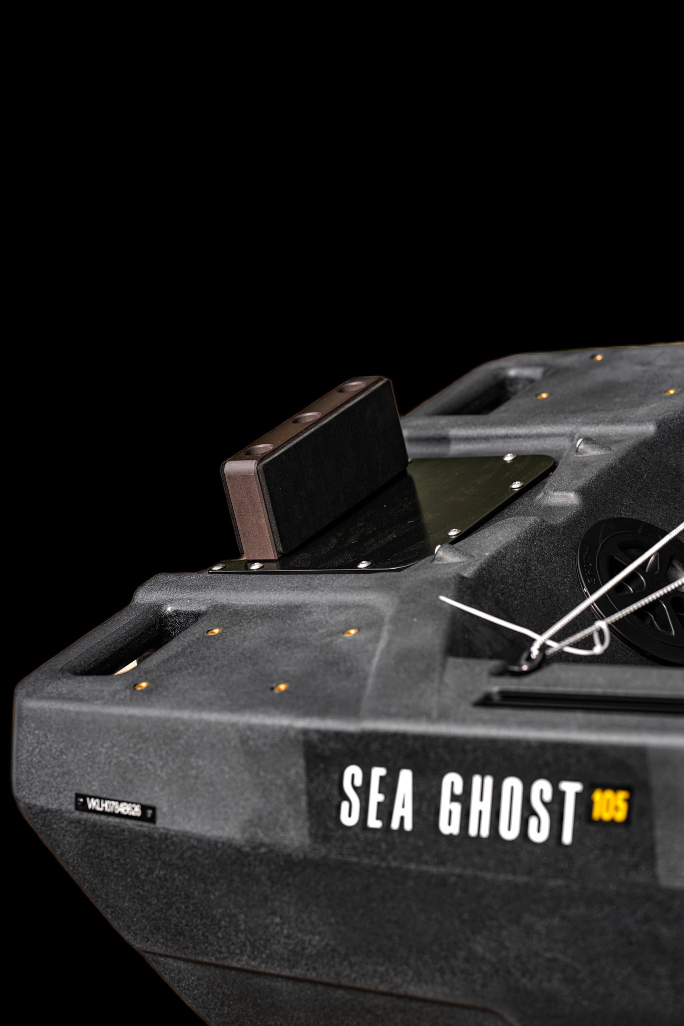 Reinforced rear transom motor mount on the Sea Ghost 105